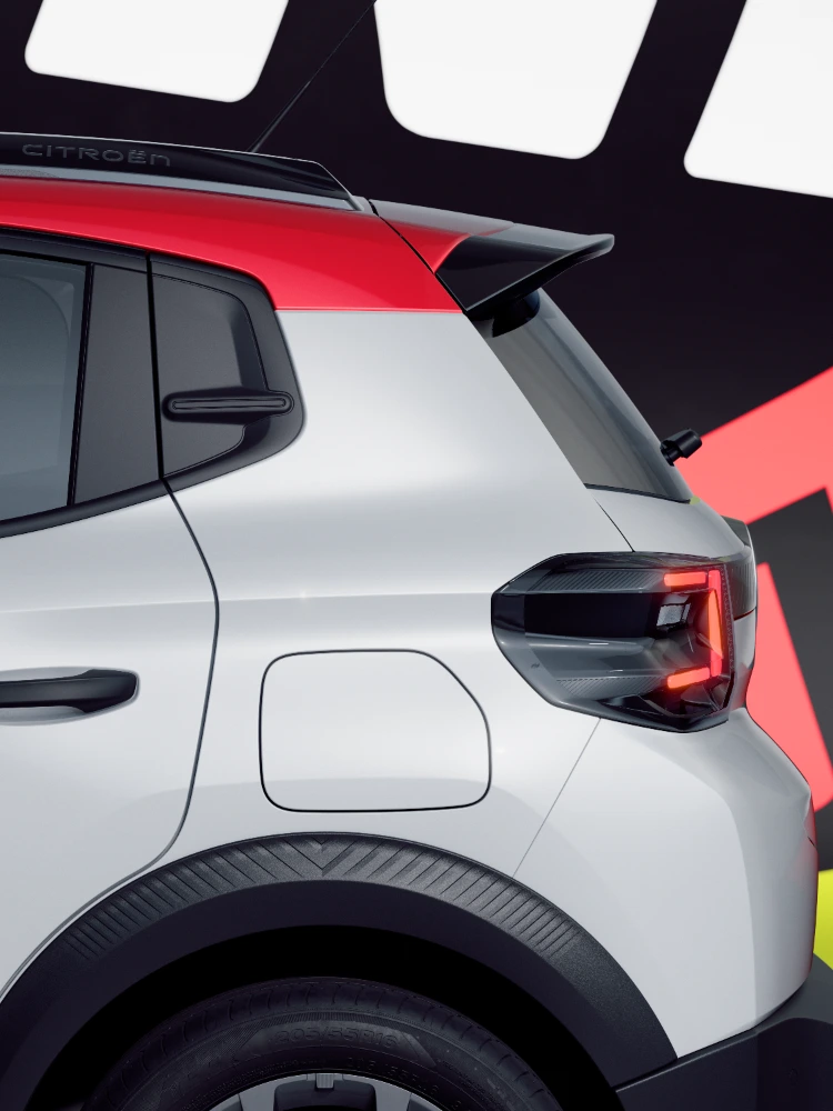 Dettaglio posteriore di Citroën ë-C3 TONIC, con focus sul design dei gruppi ottici e sulle linee posteriori.