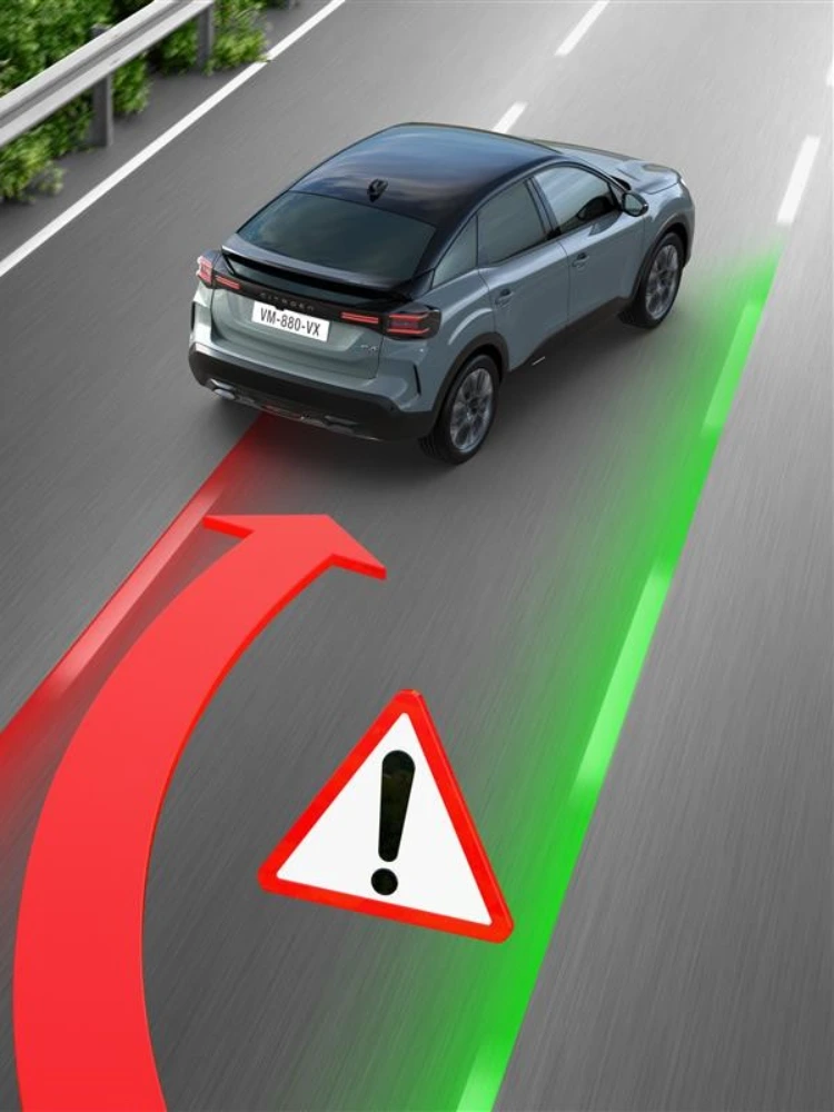 Vista laterale del Berlingo con Traffic Sign Recognition che migliora visibilità, sicurezza, tecnologia e una consapevolezza della velocità sicura