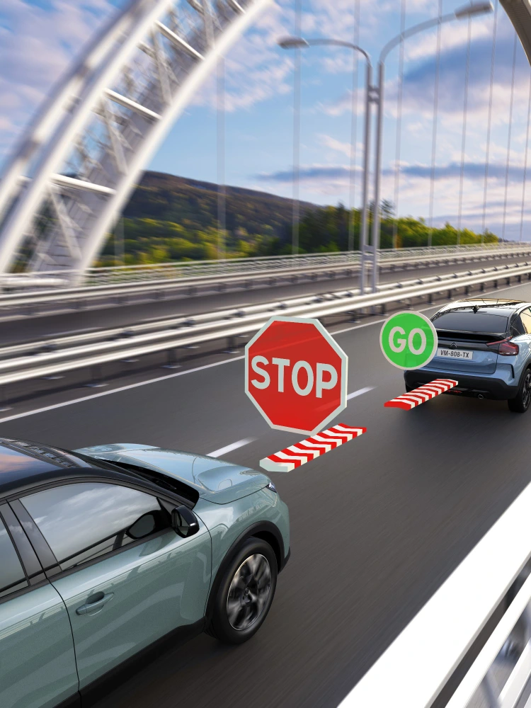 Vista frontale del Berlingo con Adaptive Cruise Control Stop & Go che migliora sicurezza, tecnologia e una guida nel traffico più fluida