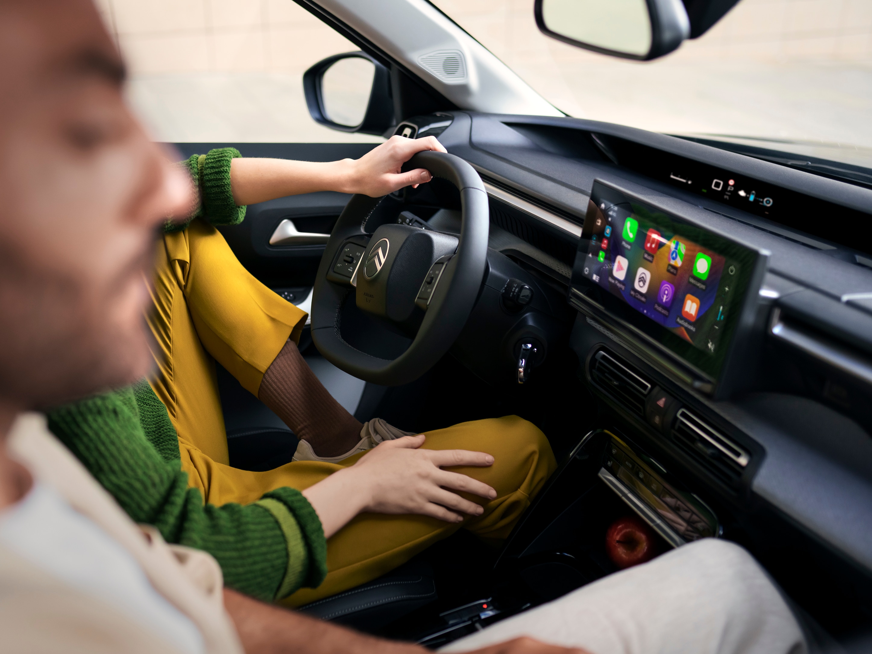 Vista del touchscreen interno di Citroën C3 Aircross che mette in risalto il sistema di navigazione, per una guida quotidiana intuitiva, connessa e accessibile.