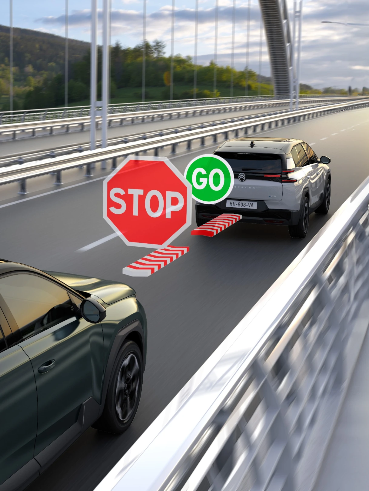 Vista posteriore laterale della C5 Aircross con Adaptive Cruise Control Stop & Go che potenzia la sicurezza, la tecnologia e la guida più fluida