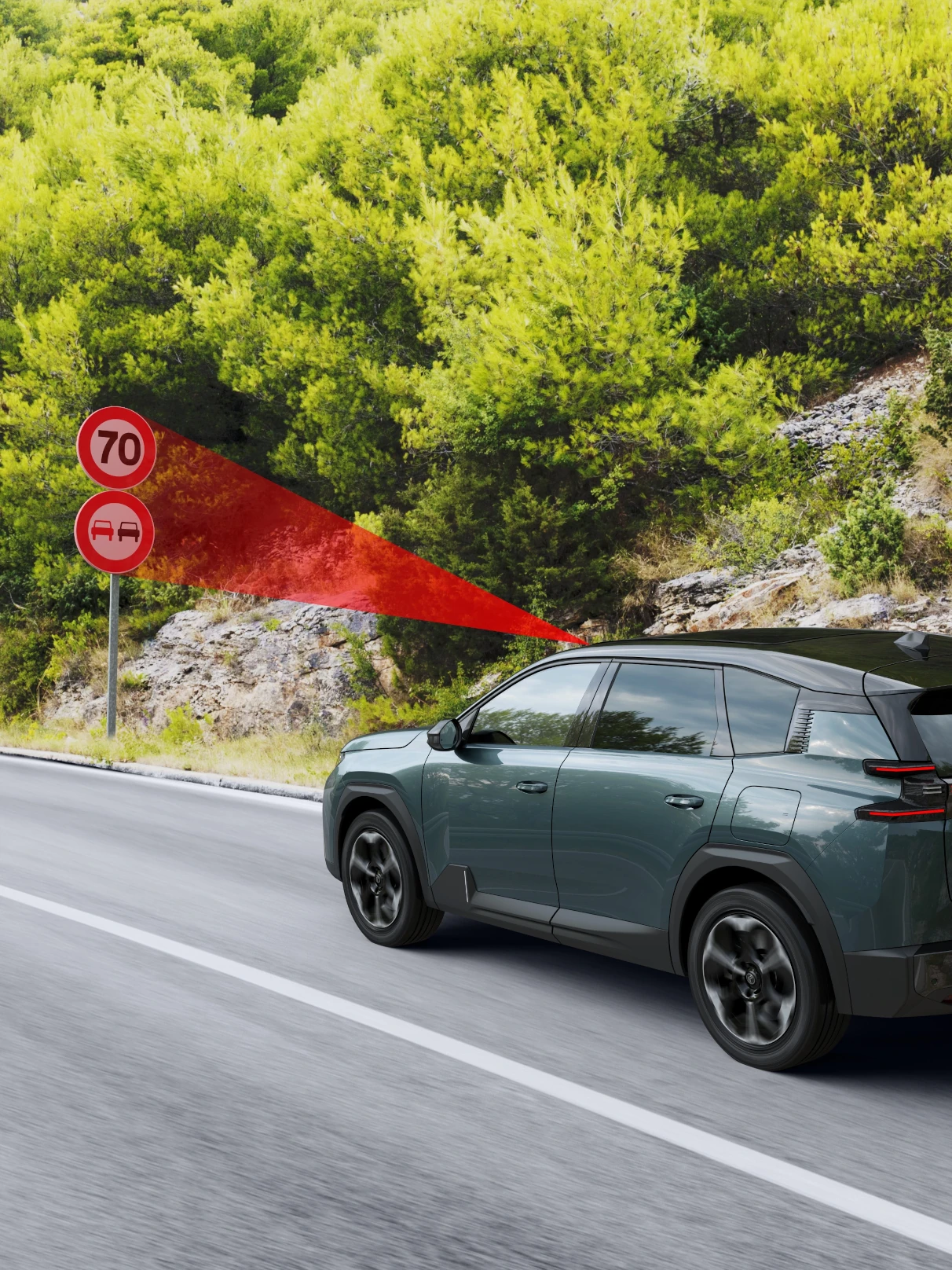 Vista laterale della C5 Aircross con Extended Sign and Speed Recognition che migliora la visibilità, la sicurezza, la tecnologia e la guida sicura